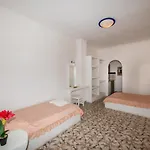 Sweet Heart Aparthotel Kamári