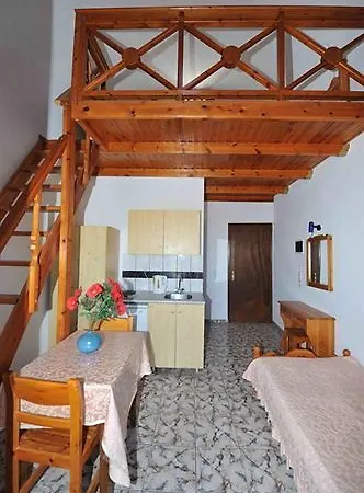 甜心一室公寓酒店 3* Kamári